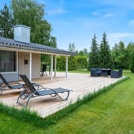 Holiday Ridir Prázdninový dům Bøtø By